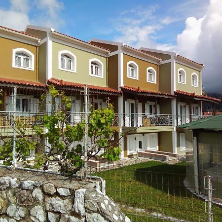 Dogis Retreat Apartment Agia Efimia Exterior photo