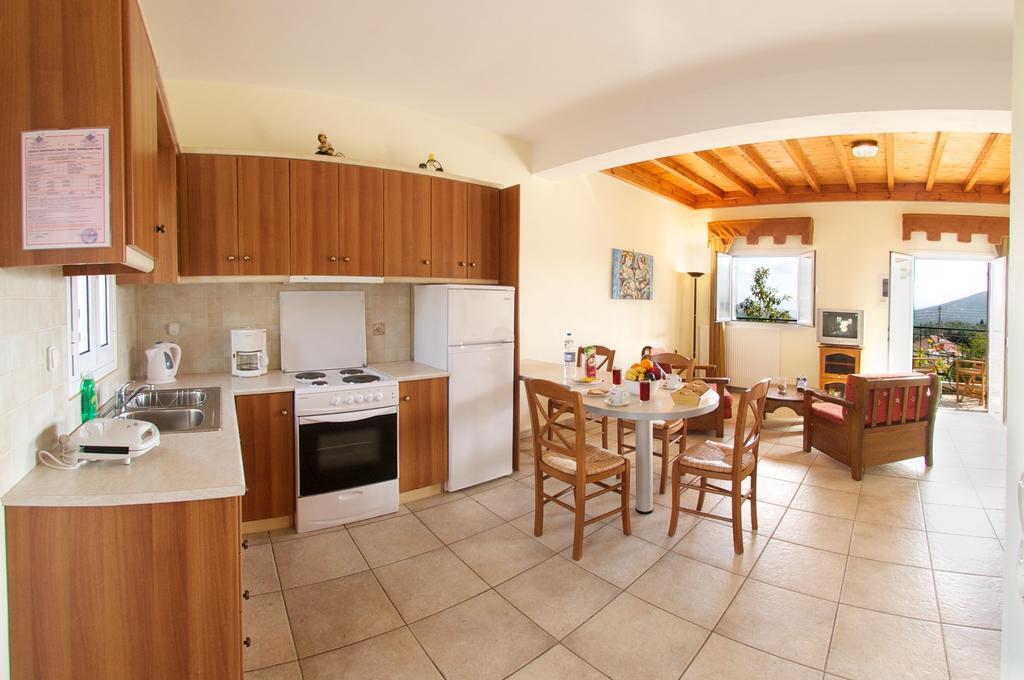 Dogis Retreat Apartment Agia Efimia Exterior photo